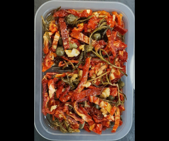 KURU DOMATES SALATA